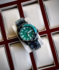 Analog Quartz Movement High Quality Watch With High Quality Strap Best Finishing Body & Case - Pine Green