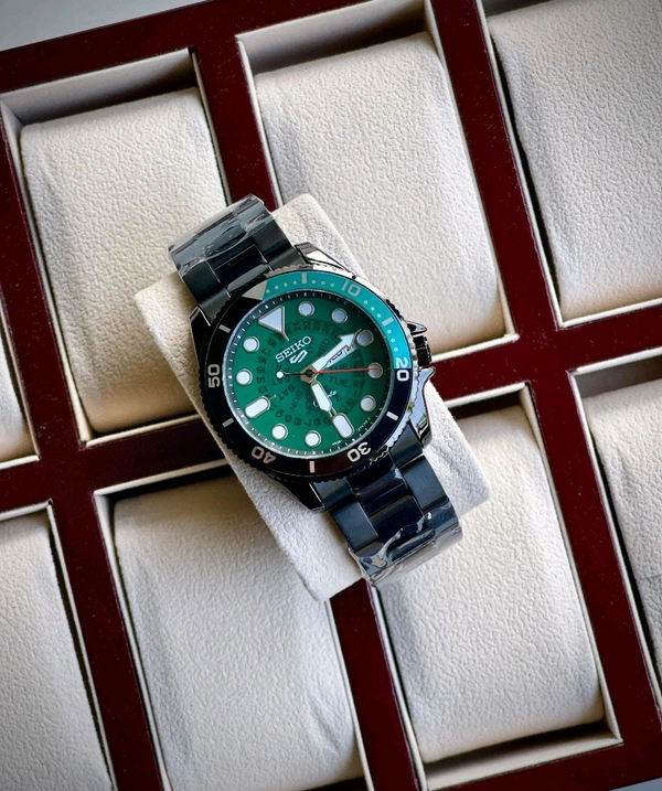 Analog Quartz Movement High Quality Watch With High Quality Strap Best Finishing Body & Case - Pine Green