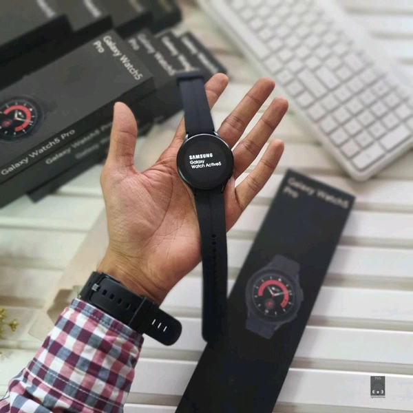 Samsung Galaxy Watch 5 - Black