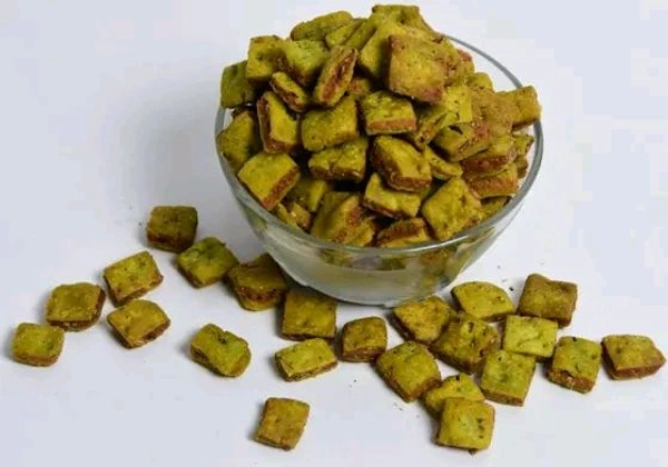 METHI SANDWICH BHAKHARWADI 200 GM
