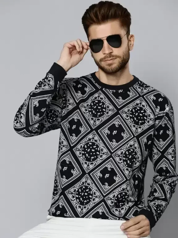  1 LEWEL Men's Stylish T-Shirt Printed Men Black T-Shirt