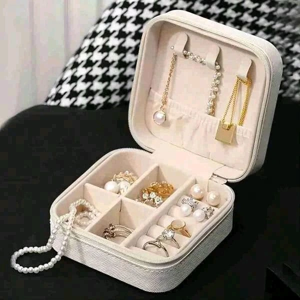 Portable Mini Travel Jewelry Box, Travel Mini Storage Organizer Portable Display Storage Box For Rings Earrings Necklaces