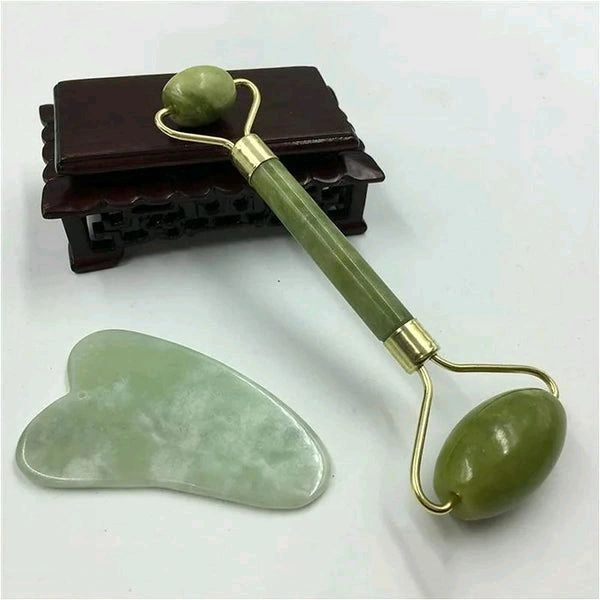 Flawless Facial Massage Jade Roller for Women is Natural Himalayan Stone Gua Sha Stone with Face Roller, helps Skin Wrinkles & Serum Application