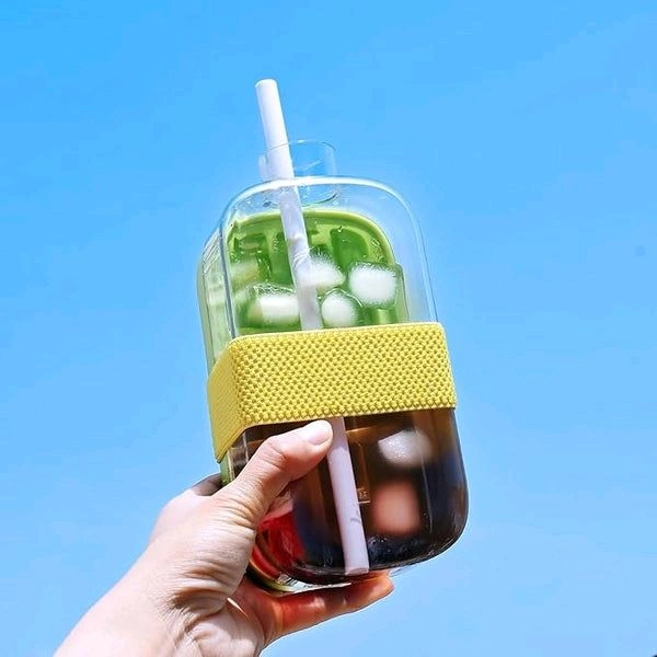 Ice Cube Bottle, My Crush Cup Ice, Cool Summer Ice Bottle Cup, 2 in 1 Ice Cube Tray Water Bottle with Straw - 800Ml (Random Color)