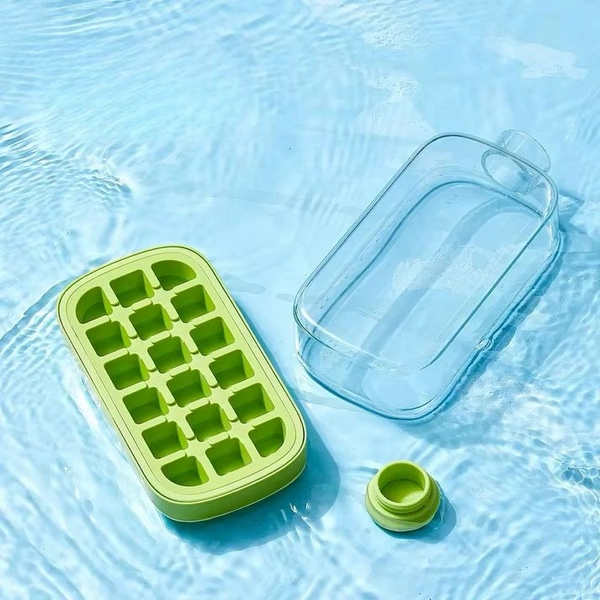 Ice Cube Bottle, My Crush Cup Ice, Cool Summer Ice Bottle Cup, 2 in 1 Ice Cube Tray Water Bottle with Straw - 800Ml (Random Color)
