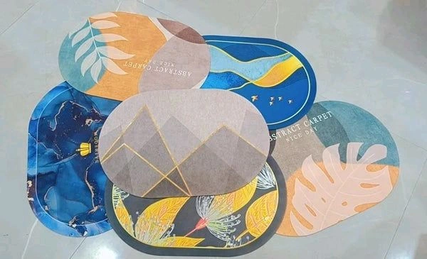 Water Absorbent Bathroom Door Mat (Heavy Quality), Non-Slip Quick Dry Rugs Fit Under Door Super Absorbent Thin Fashion Washable Oval Floor Bath Mat for Bathroom, Bathtub, Shower and Sink (Random Print)