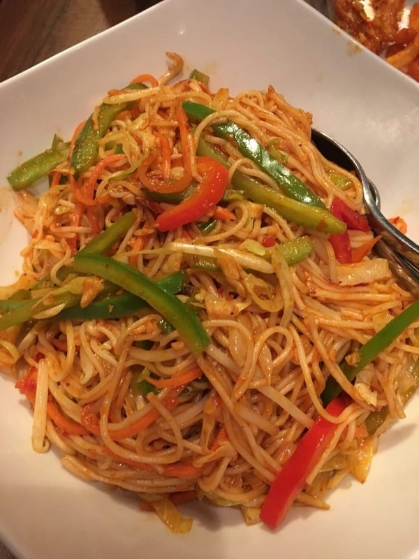Chilli Garlic Noodles : Per Plate
