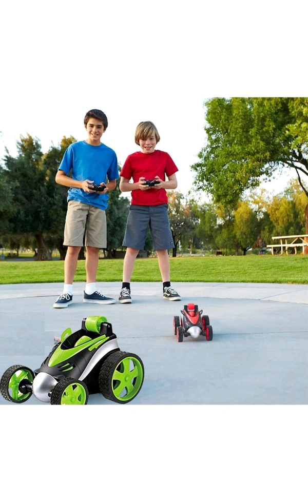 Remote Control Rechargeable Stunt Car with 360 Degree flip