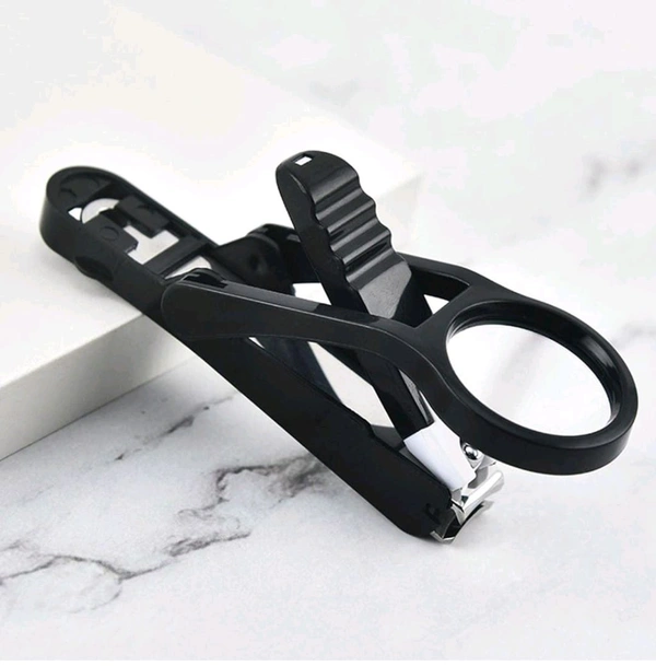 Black Nail Clipper With Magnifying Glass