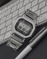 Casio G-Shock GMW-B5000D with metal body - Adjustable, Golden Grass