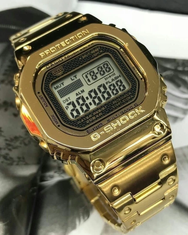 Casio G-Shock GMW-B5000D with metal body - Adjustable, Golden Grass