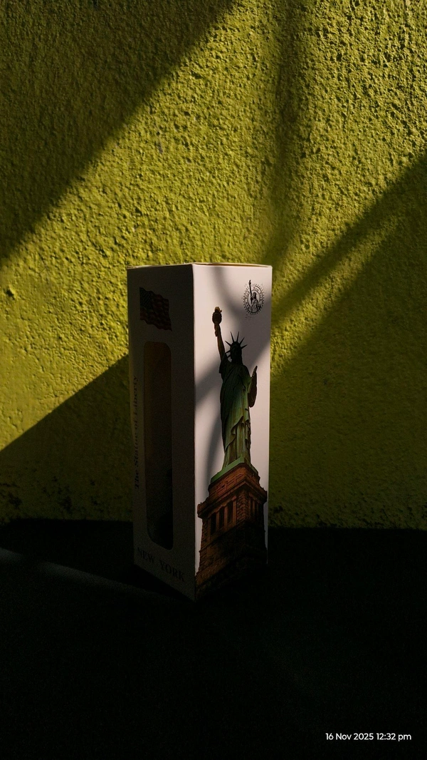 Unilog  Statue Of Liberty, America 🇺🇸 - Deep Green, Approx 15 Cm