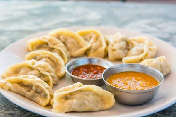 Paneer Momos (Steamed)