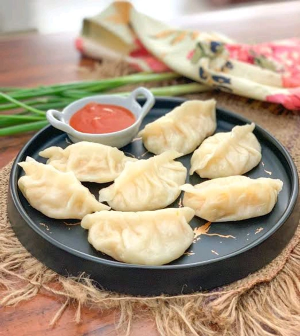 Paneer Momos (Steamed)