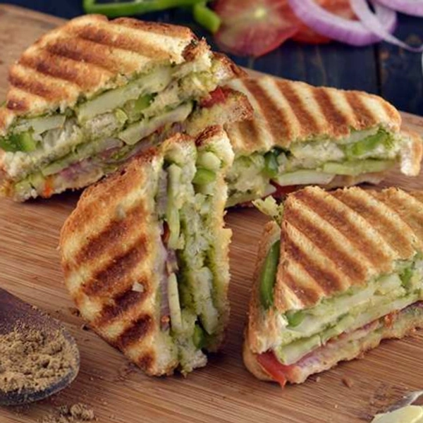 Veg Grilled Sandwich (M)