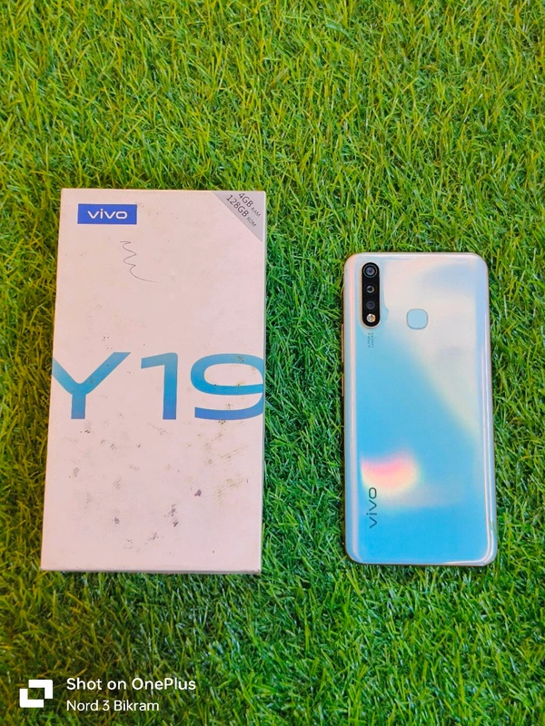 VIVO Y19 4/128 - OUT Of Warenty, Cyan Aqua, Super Mint