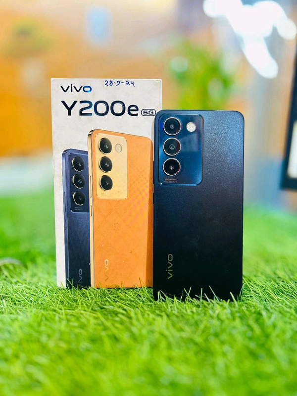 VIVO Y200E 5G - 9 Months, Super Mint, 8/128