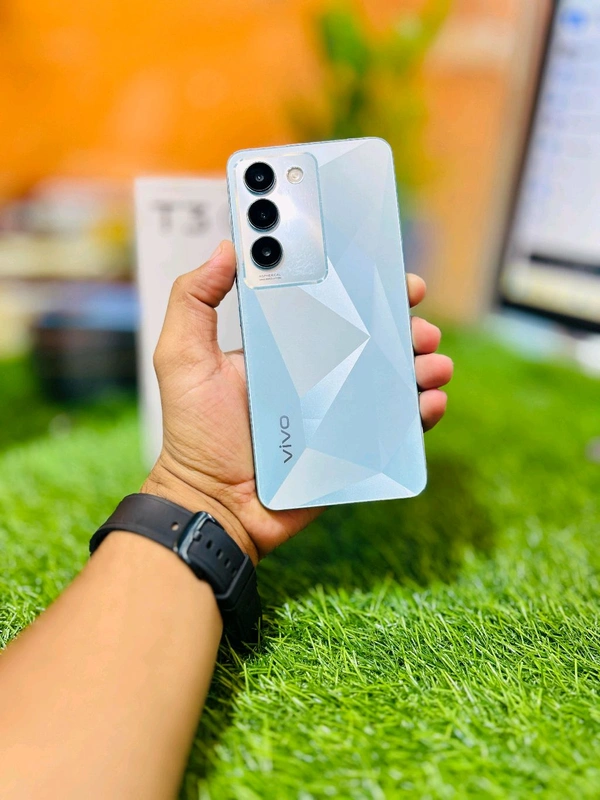 VIVO T3 5G - 10 Months, Super Mint Condition, 8/128