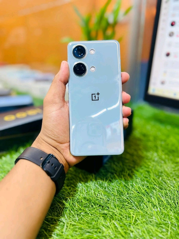 OnePlus Nord 3 5G - Out Of Warranty, SUPER MINT, 8/128