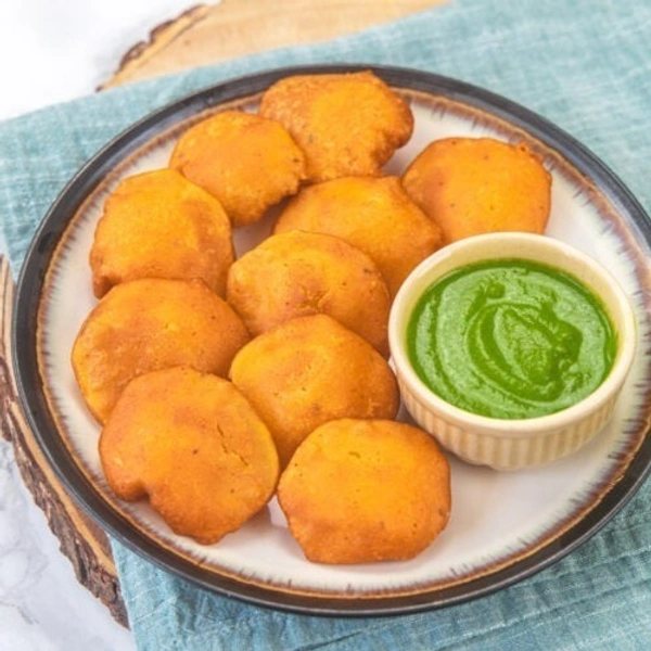 Potato Bajji ( ఆలూ బజ్జి ) 4 pieces, hotel Ragavamm