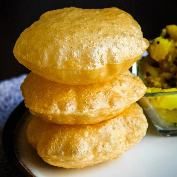 PURI ( పూరి ) 2 pieces,   hotel ragavamma