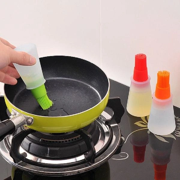2434  Silicon Oil brush With Container