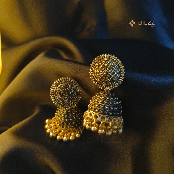 Traditional Golden Jhumka Earring: Handcrafted Elegance