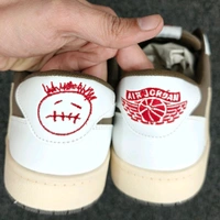 Travis Scott Reverse Mocha - UK6 / EU40