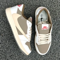 Travis Scott Reverse Mocha - UK6 / EU40