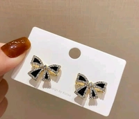 BLACK BOW STUDS 