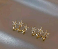 TRIPLE FLOWER STUDS