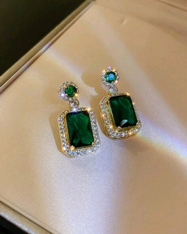 EMERALD EARRINGS 