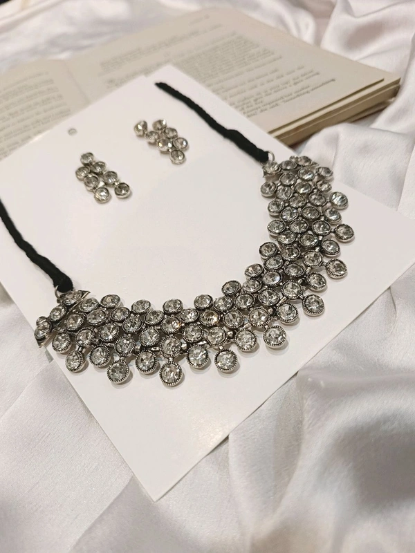 JODHA CHOKER WITH EARRINGS  - Green