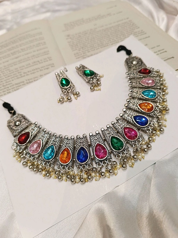 ROSHINI CHOKER WITH EARRINGS 