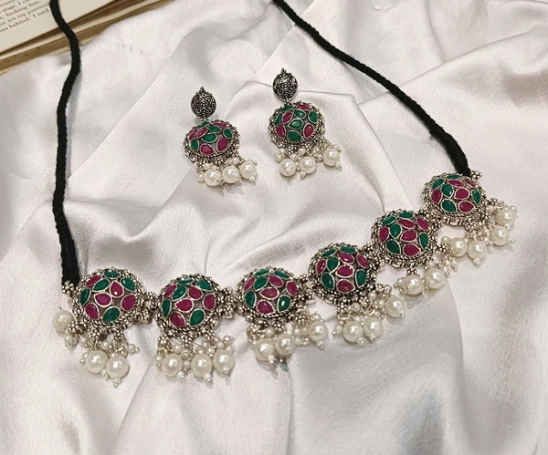 SHRINGHAR CHOKER WITH EARRINGS 