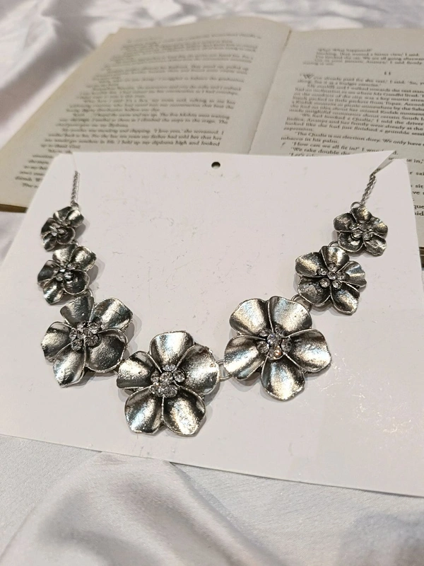 PHOOL CHOKER 