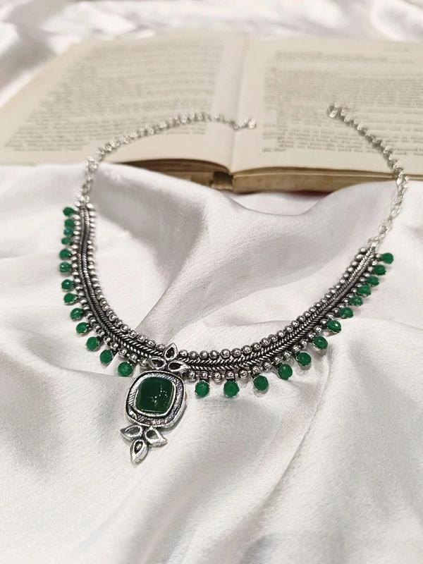 RUTBA CHOKER 