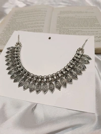 KHUSHBU CHOKER 