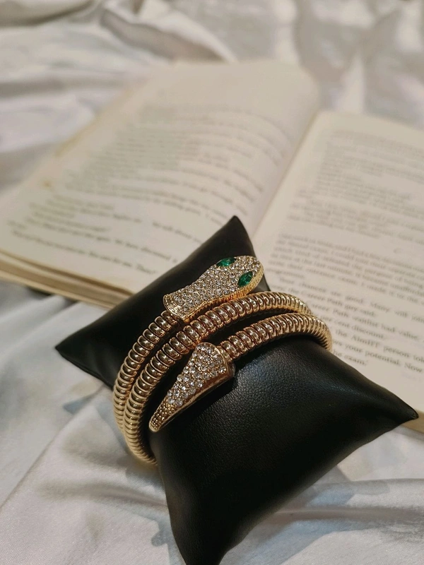 PREMIUM SNAKE BRACELET 