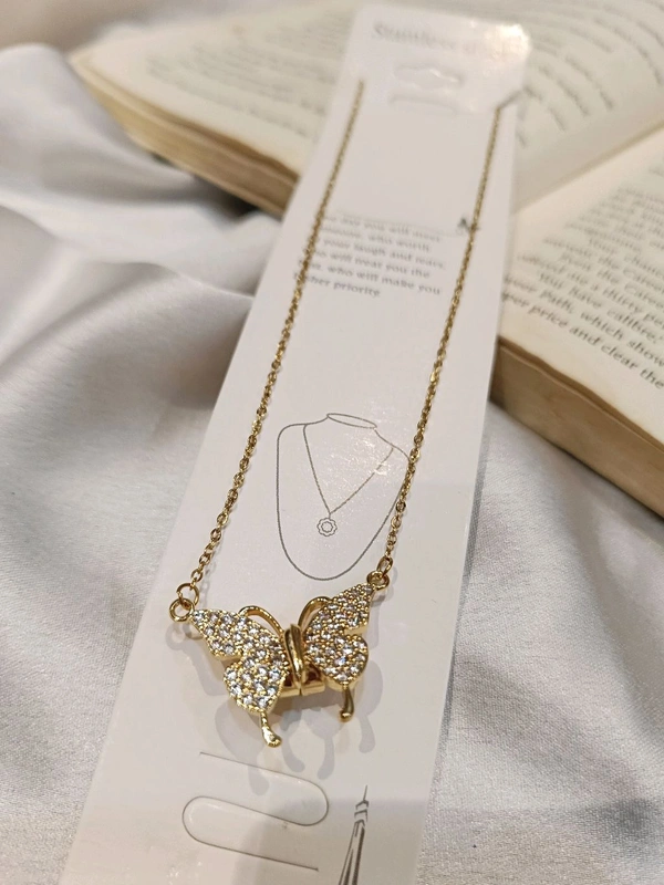 MAGNETIC BUTTERFLY NECKPIECE - STAINLESS STEEL (ANTI-TARNISH)