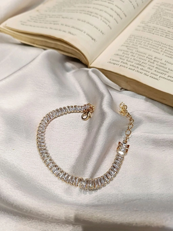 TENNIS BRACELET- STAINLESS STEEL (ANTI-TARNISH)