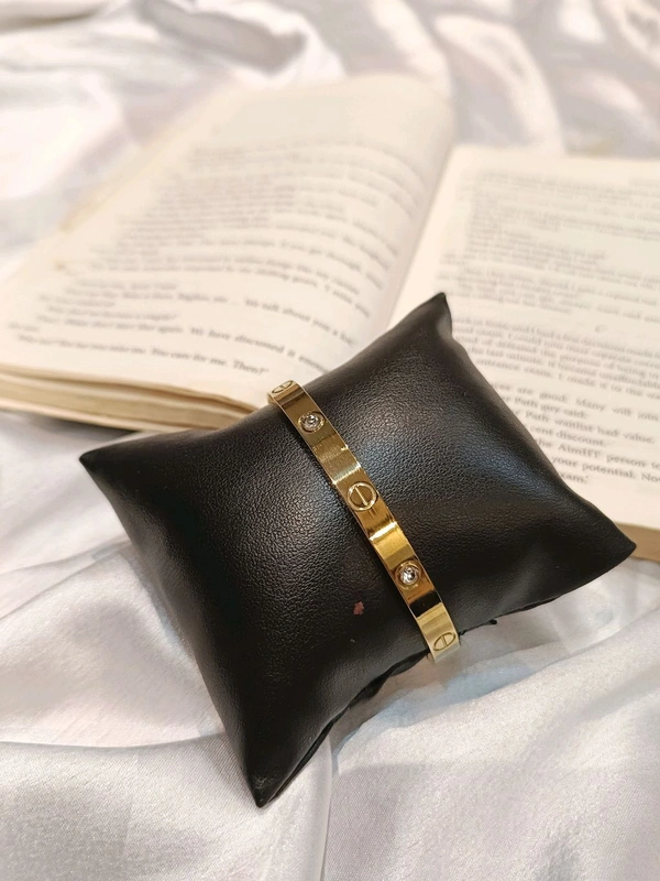 LOVE BRACELET- STAINLESS STEEL (ANTI-TARNISH) - 2