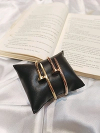 NAIL BRACELET- STAINLESS STEEL (ANTI-TARNISH) - Golden