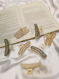 SLEEK STONE STUDDED CLAW  - Pink