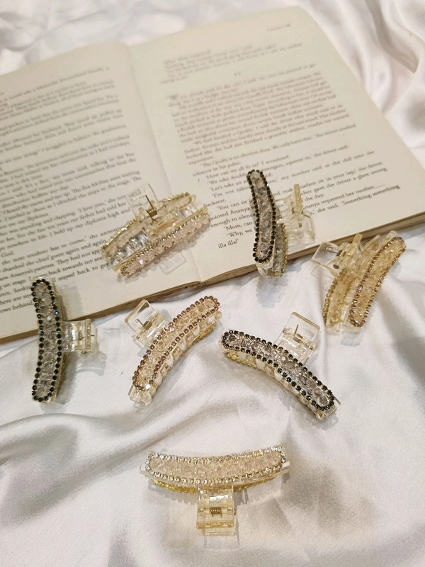 SLEEK STONE STUDDED CLAW  - Pink