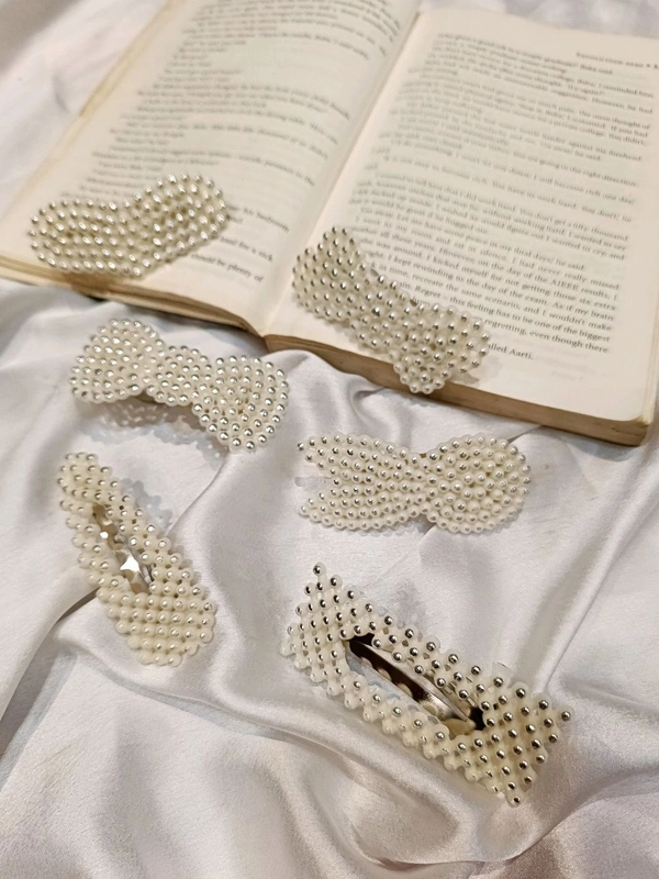 PEARL CLIPS 