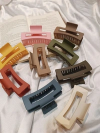 RECTANGULAR MATTE CLAW  - Random