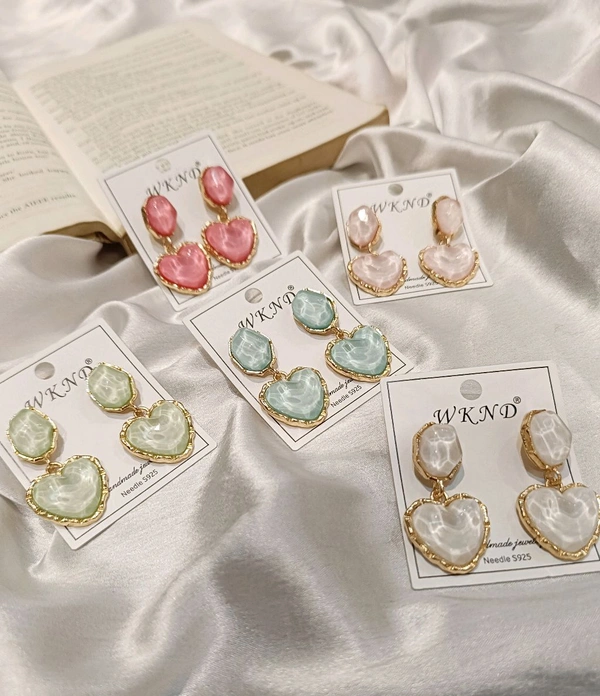WATER MARBLE HEART EARRINGS  - Dark Pink