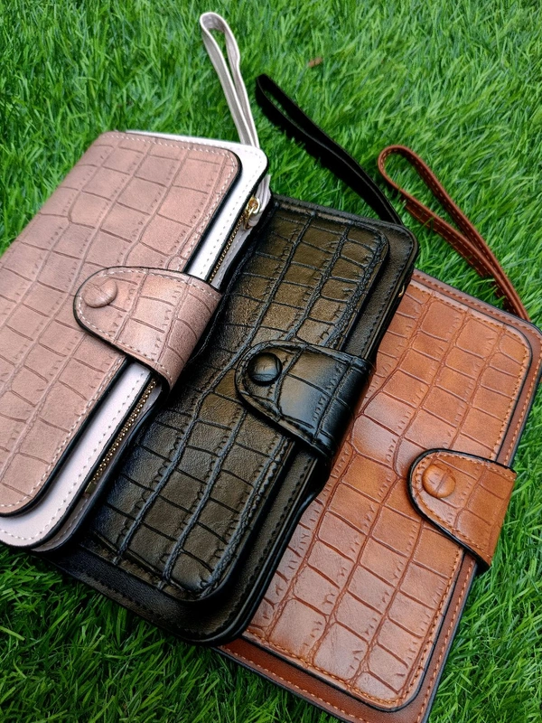 CROC TEXTURED WALLETS WITH PARTITIONS  - Brown
