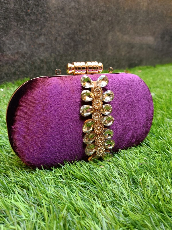PREMIUM VELVET STONE CLUTCHES  - Eggplant